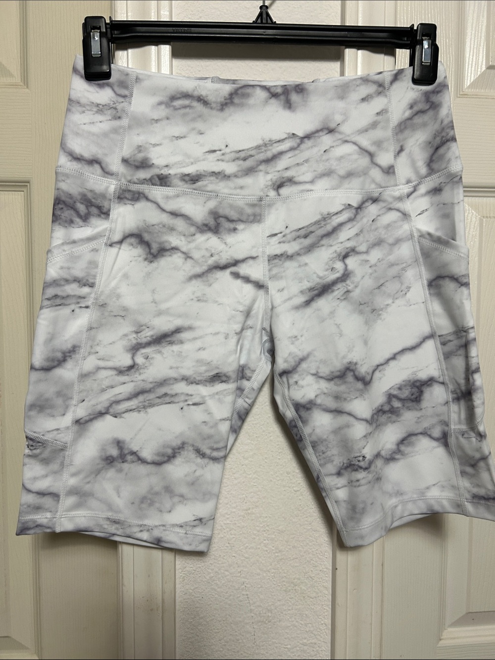 NWT Large Rrosseyz Athletic Shorts